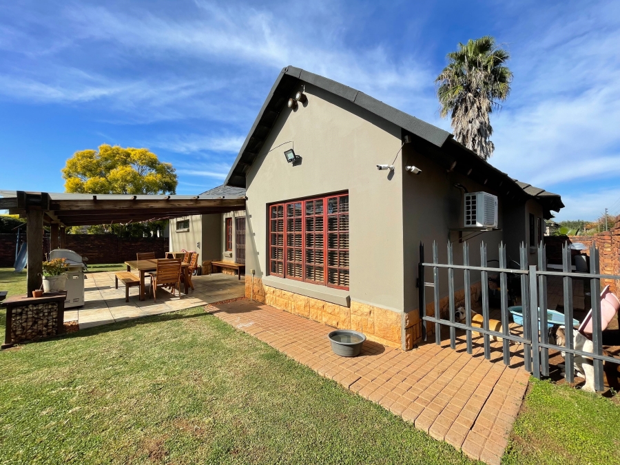 2 Bedroom Property for Sale in Melodie North West